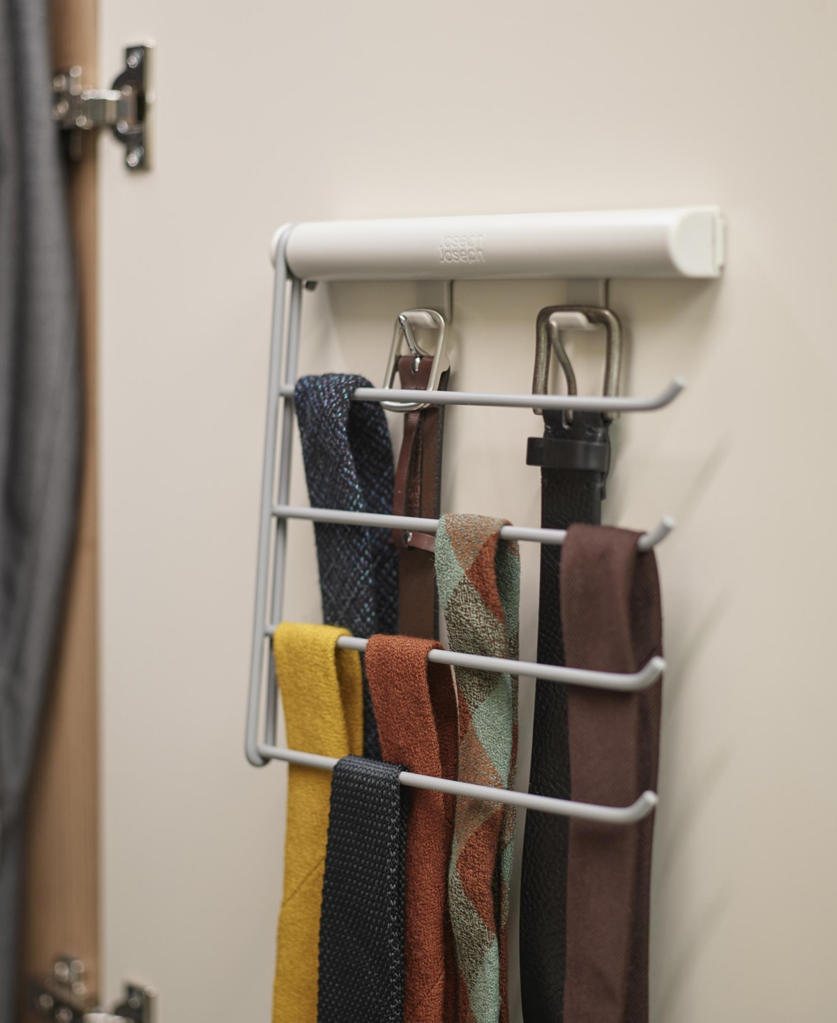 Joseph Joseph Orderly Four-rail Belt, Tie, Scarf Hanging Organizer In White