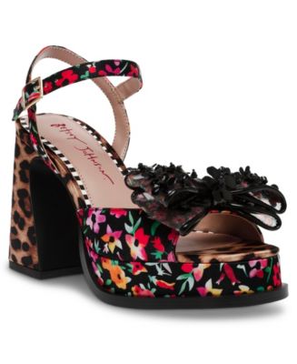 BETSEY JOHNSON*花*クリスタル*ビーズ*エレガント*パンプス BETSEY JOHNSON*花*クリスタル*ビーズ*エレガント*パンプス