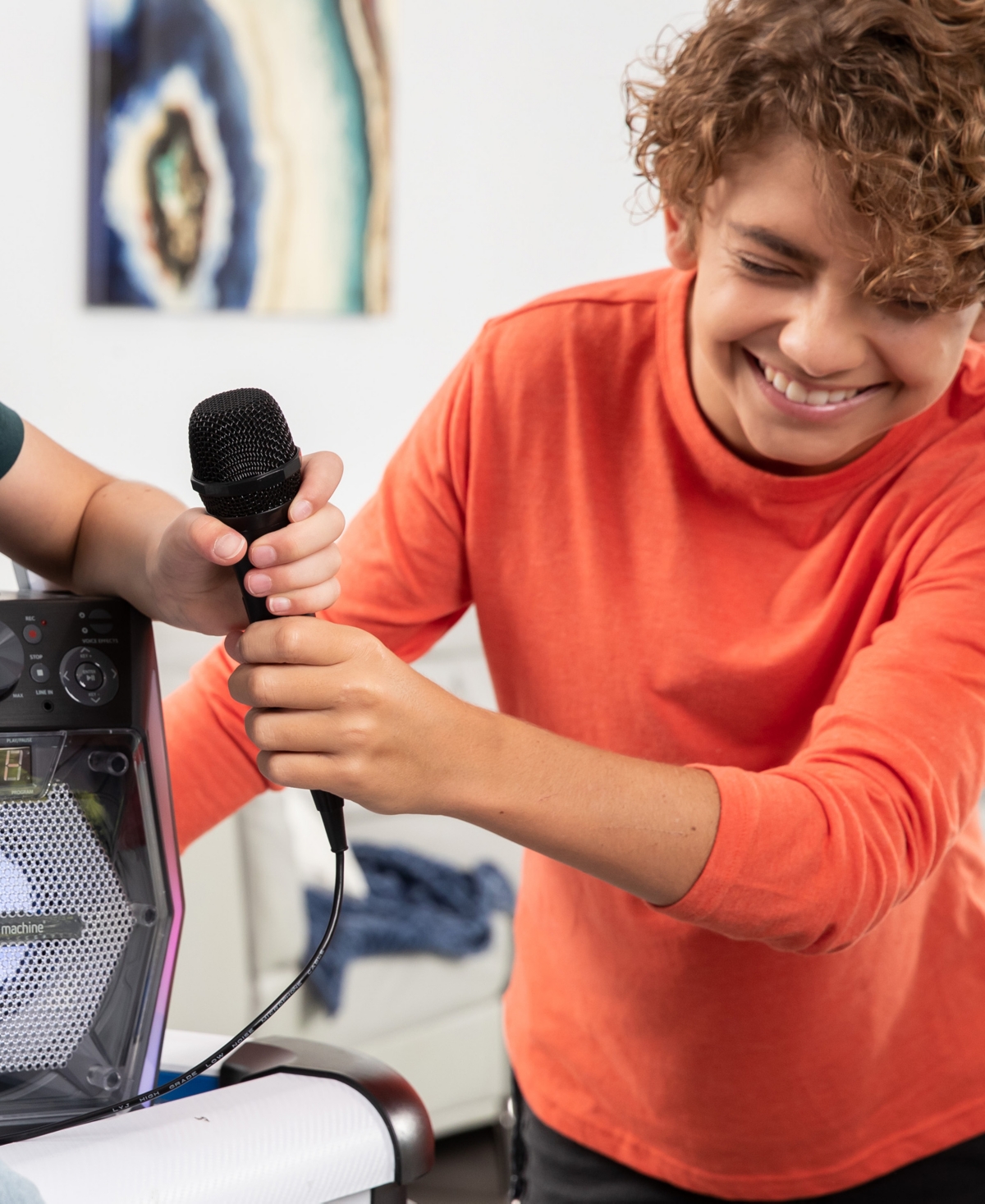 SINGING MACHINE UNIDIRECTIONAL DYNAMIC WIRED MICROPHONE FOR KARAOKE 