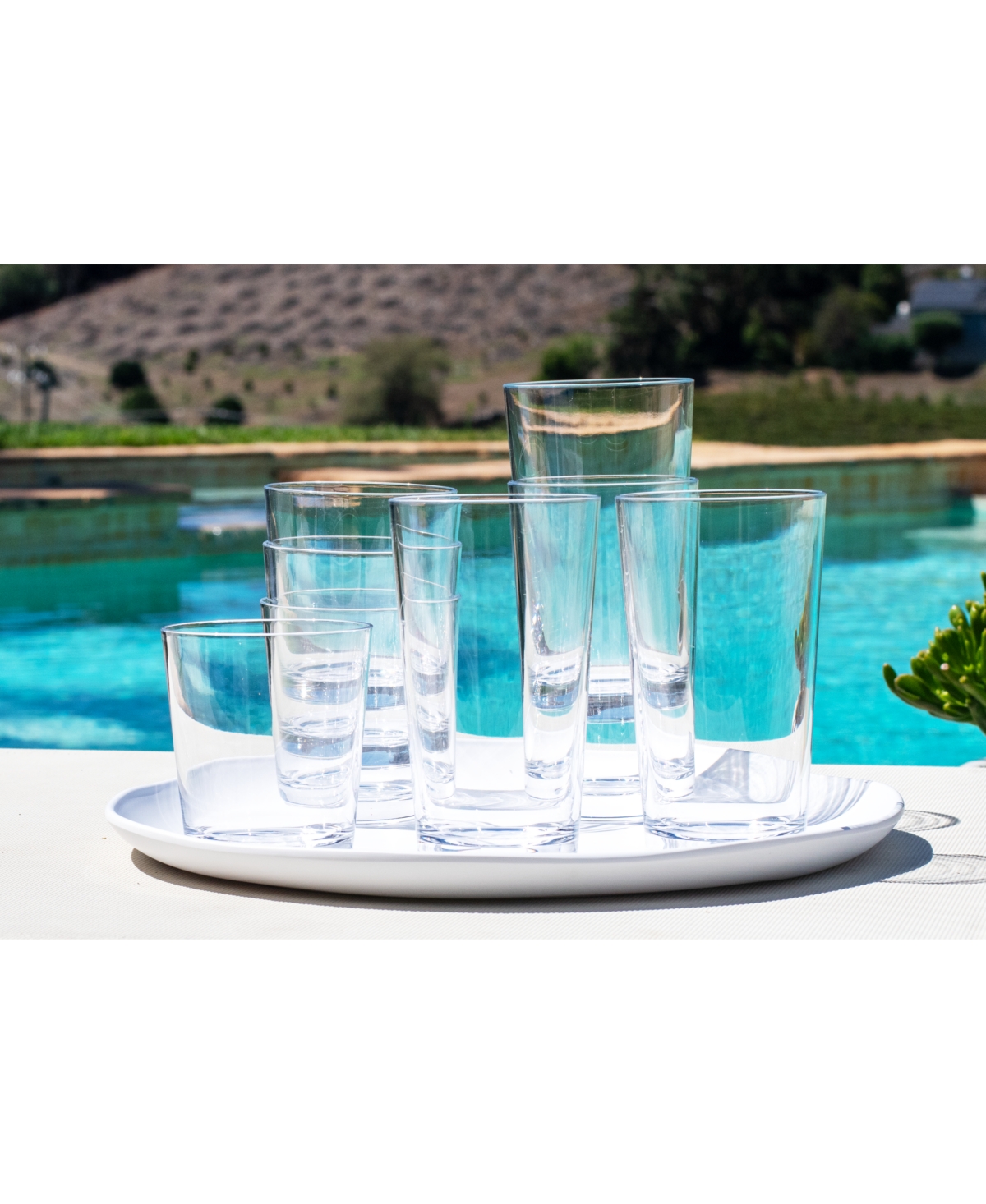 Tarhong Simple 8 Piece Drinkware Set In Gray