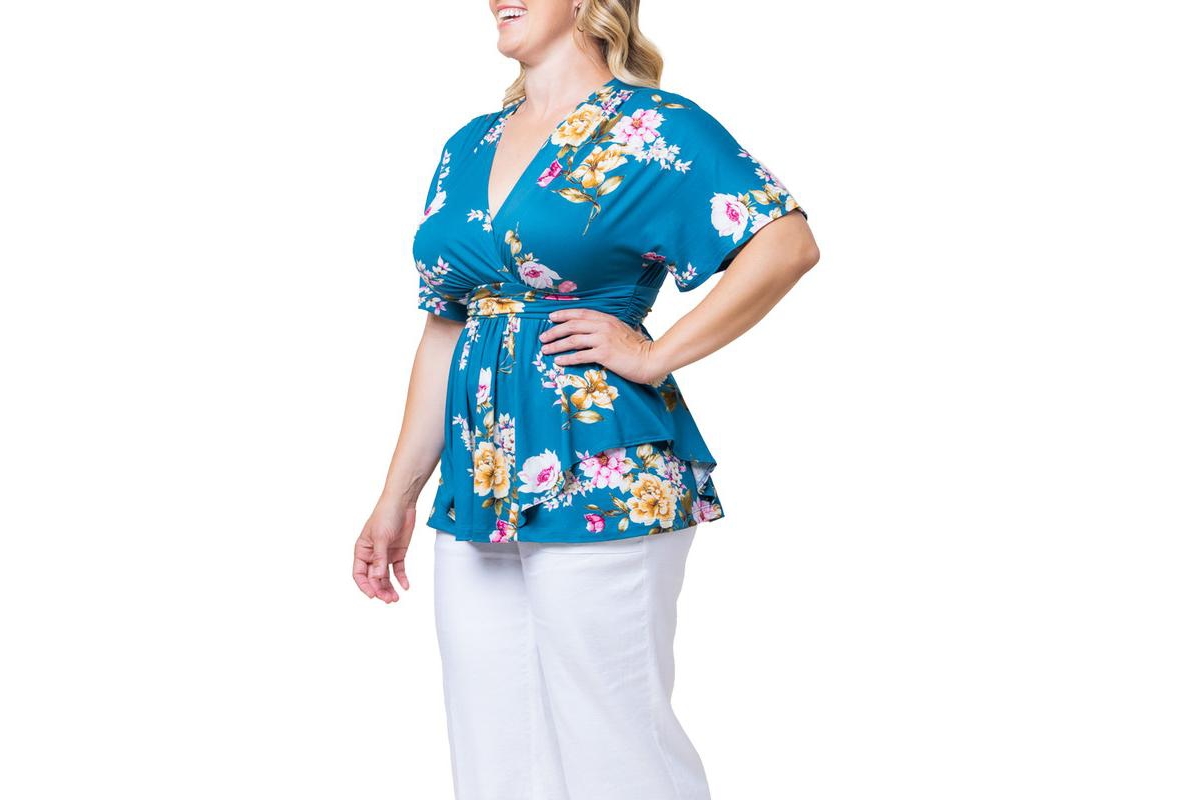 Kiyonna Plus Size Encore Short Sleeve Printed Top