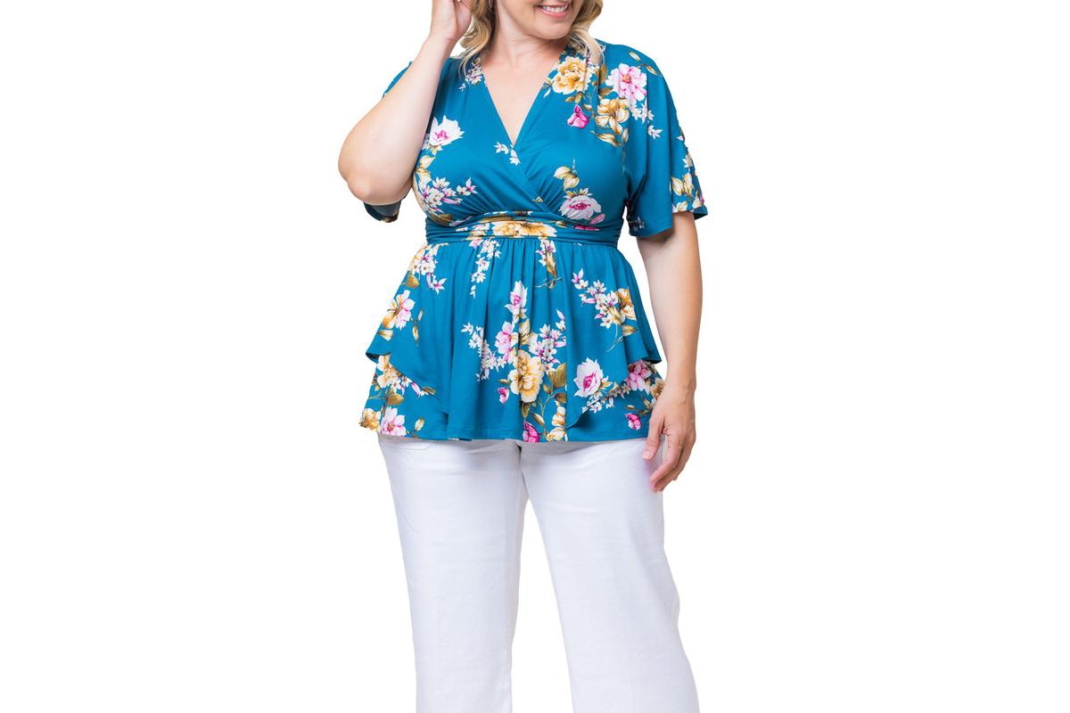 Kiyonna Plus Size Encore Short Sleeve Printed Top