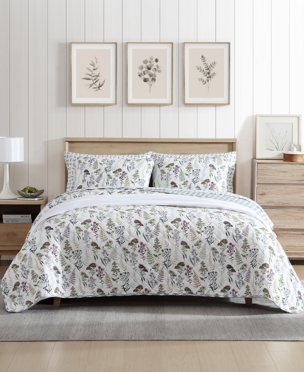 Eddie Bauer Flower Field Reversible 3 Piece Quilt Set, Full/queen In White,grey,green