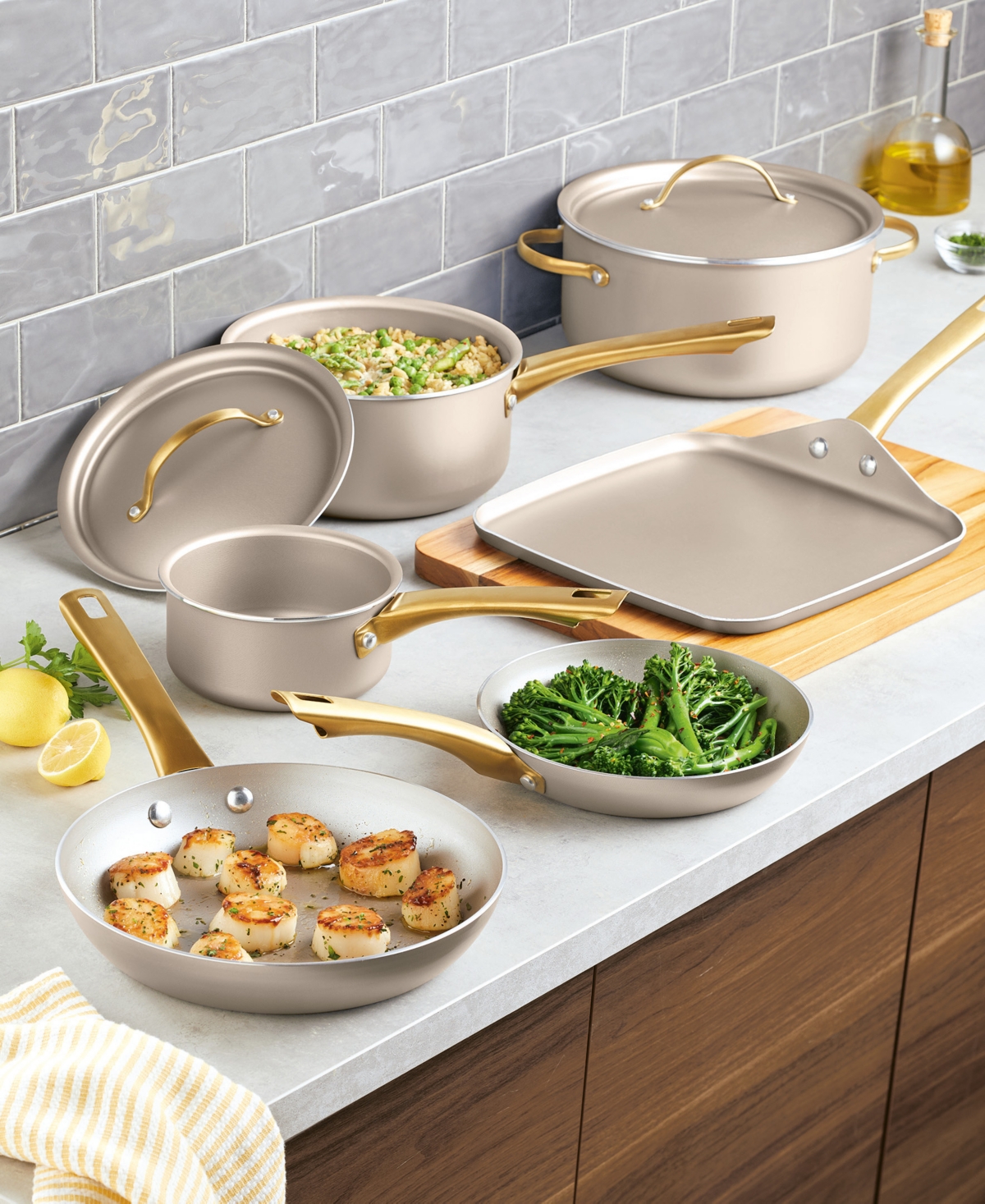 Farberware Radiant Aluminum 12-piece Cookware Set In Champagne