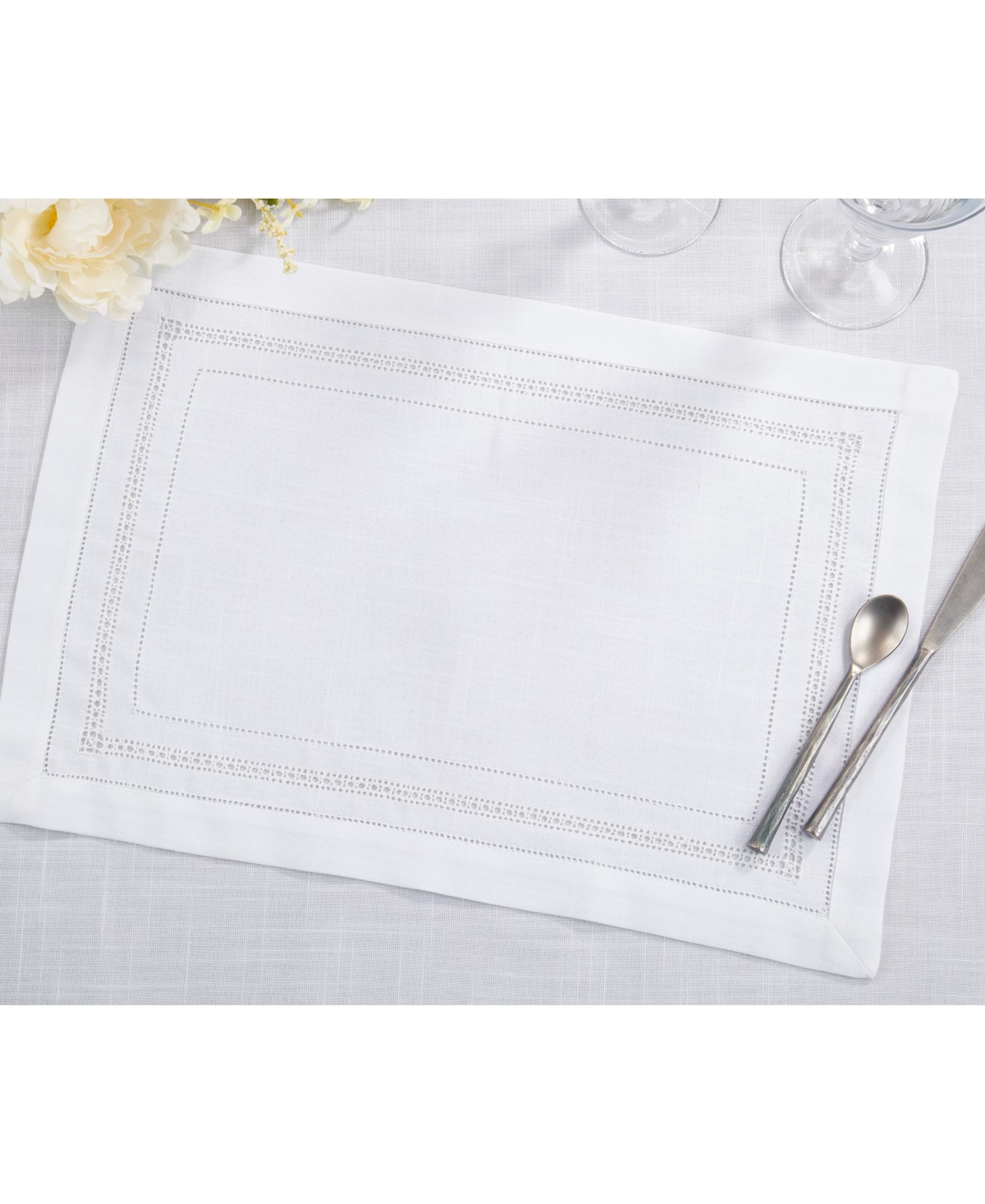 Saro Lifestyle Traditional Hemstitch Placemat Set Of 12, 14"x20" In White
