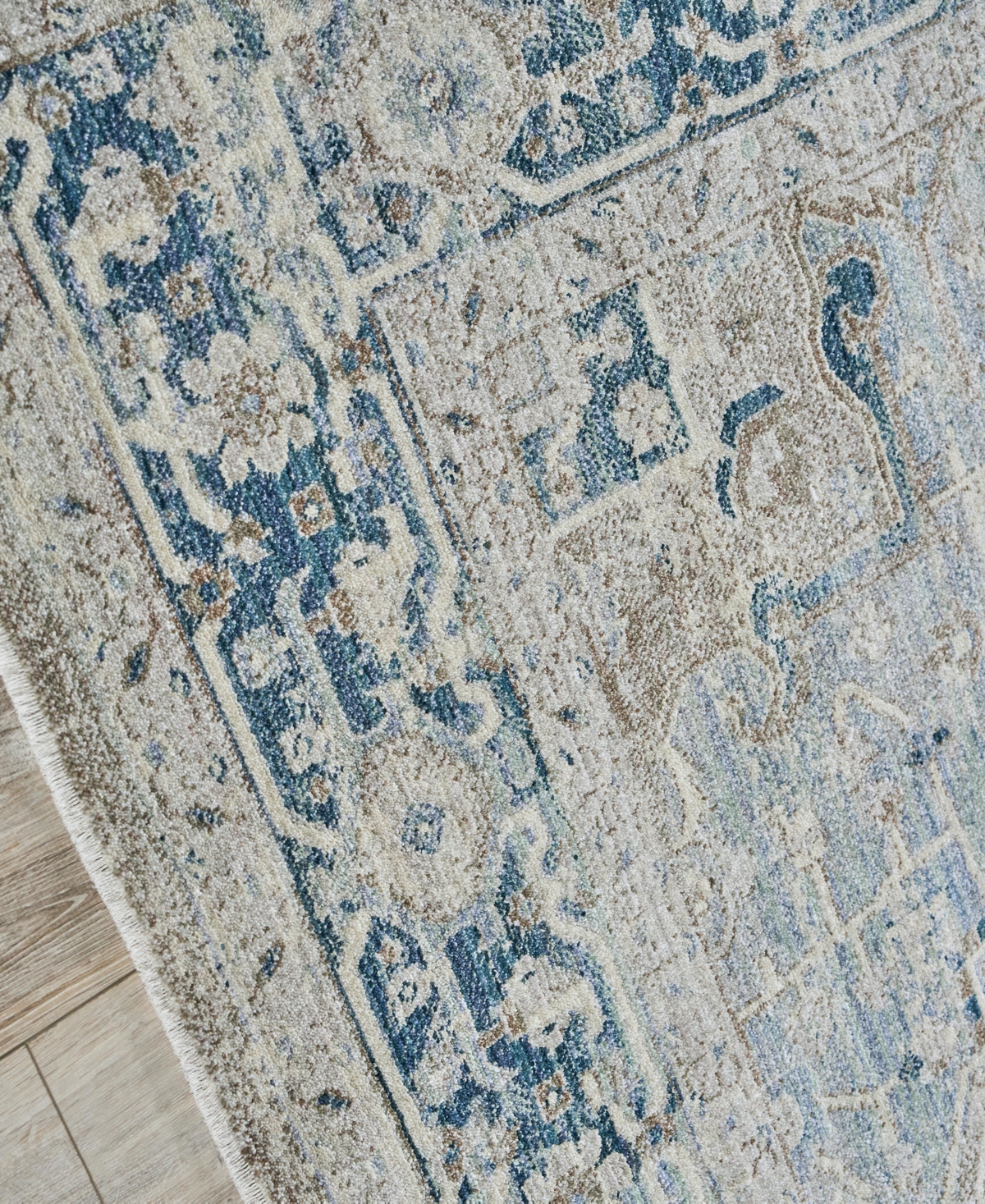 The Met X Exquisite Rugs Vintage Looms Vtl-76 4'x6' Area Rug In Rust,navy