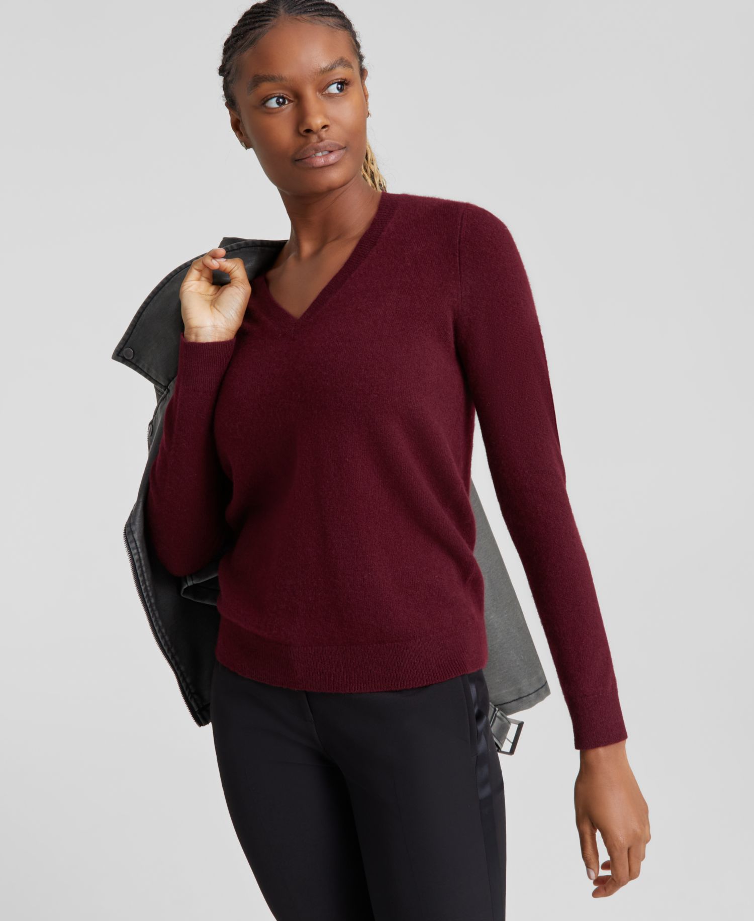 100% Cashmere Petite V-Neck Long-Sleeve Sweater