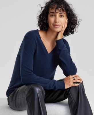 100% Cashmere Petite V-Neck Long-Sleeve Sweater