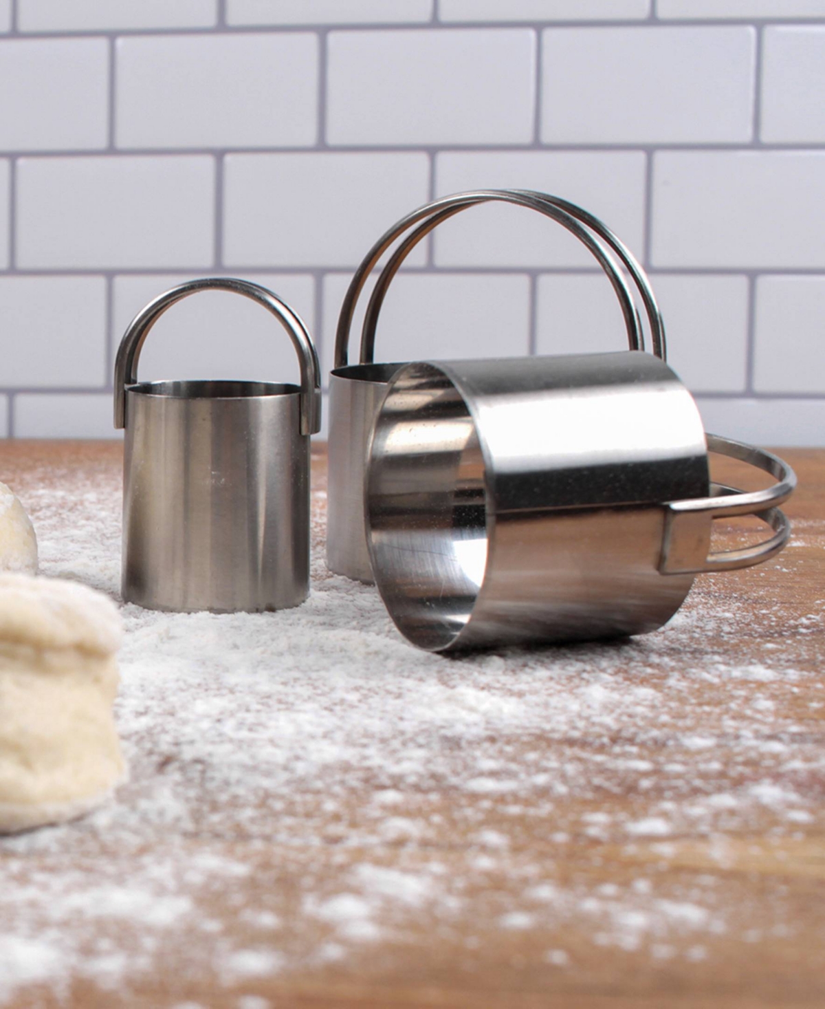 Rsvp International Endurance Stainless Steel 4 Piece Round Rippled Biscuit Cutter Set In Gray