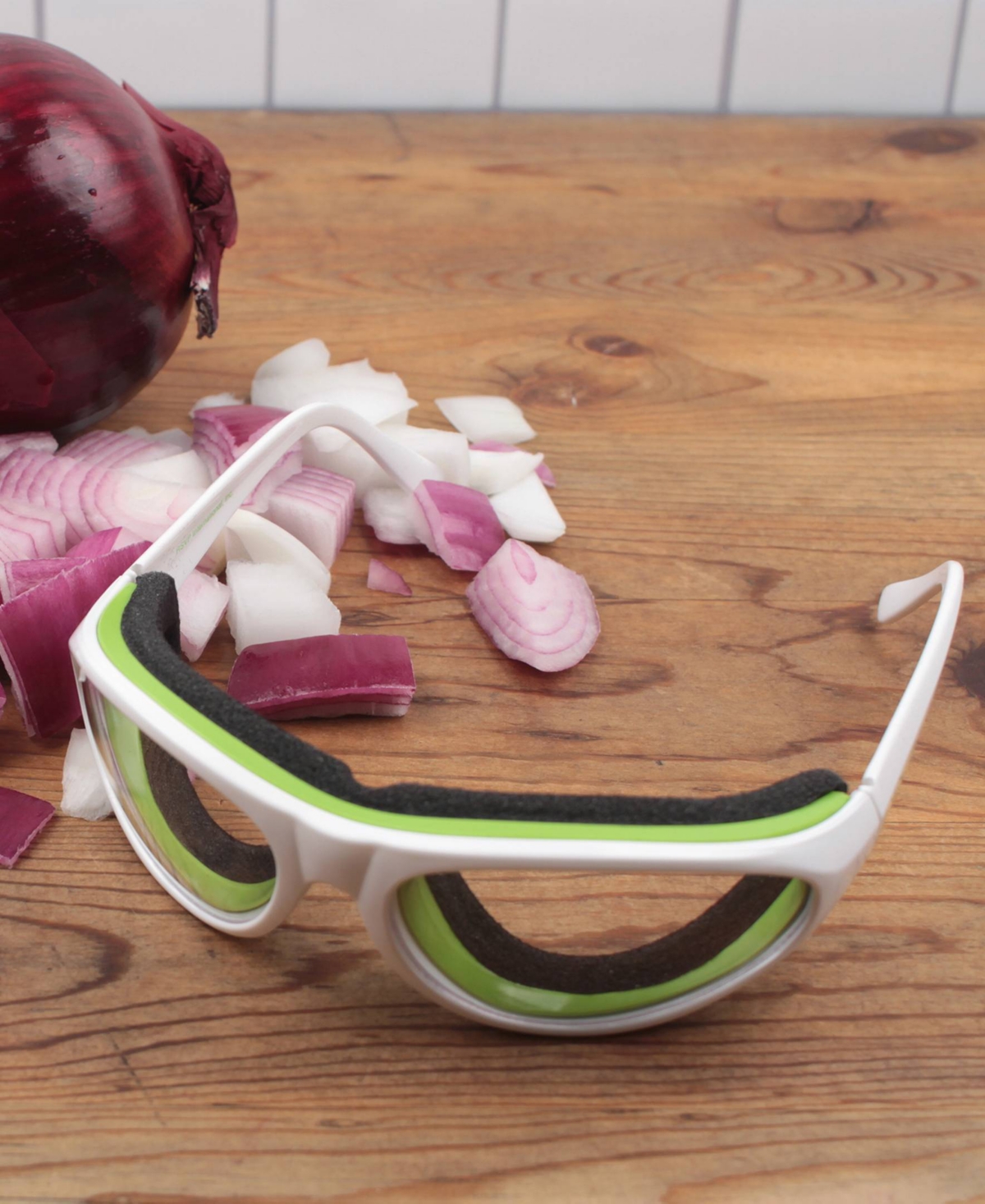 Rsvp International 5.5" X 6.5" X 1.5" Onion Goggles In White