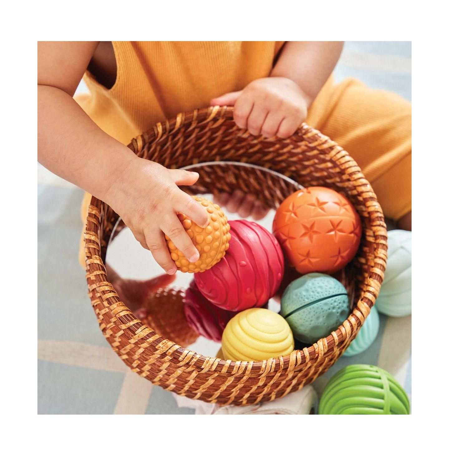 Детские игрушки Kaplan Early Learning Textured Mix and Match Balls Fine Motor 8-Piece Learning Toy, Ages 6 Months+ — фото 4