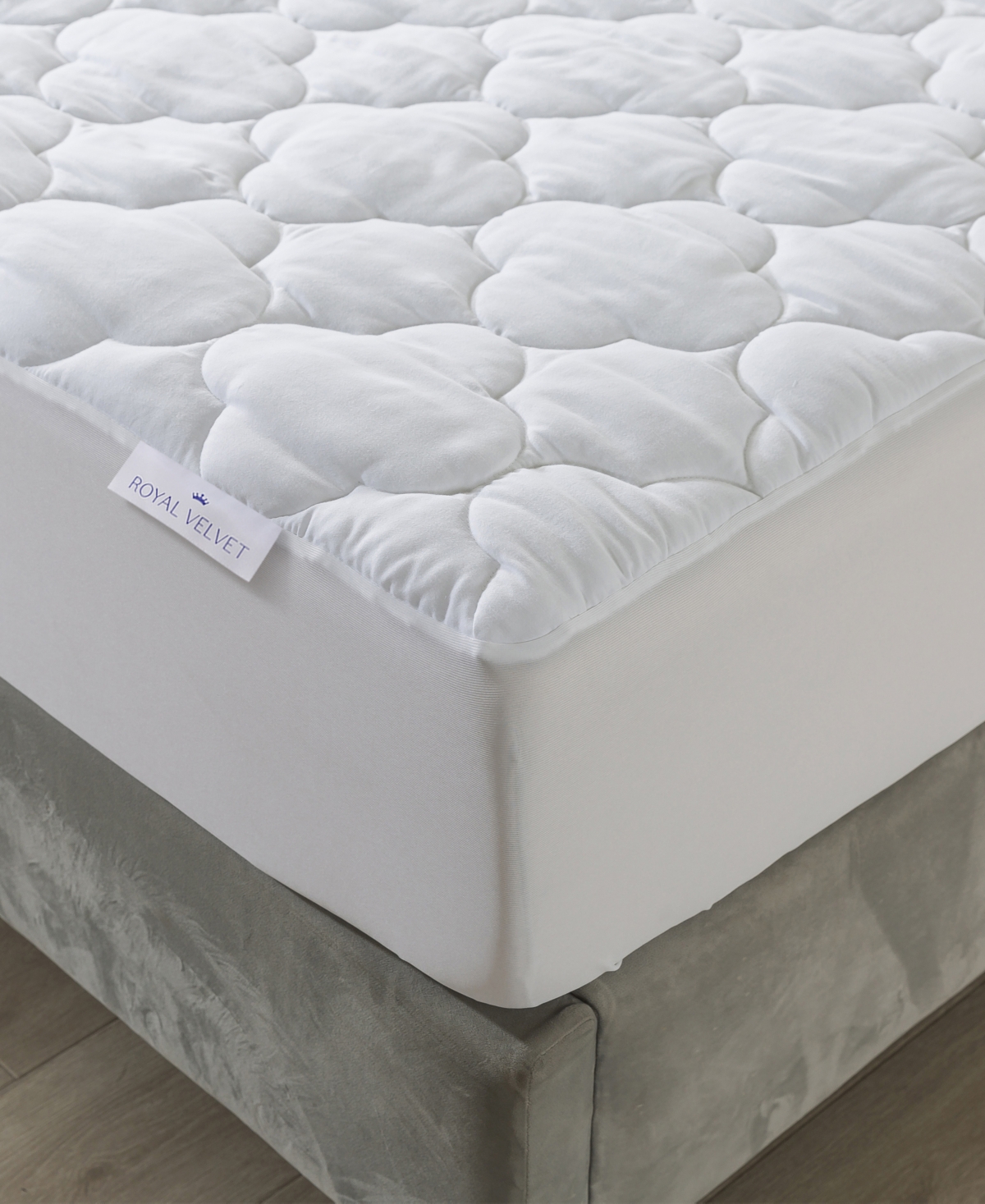Royal Velvet 300 Thread Count Cotton Waterproof Stain Resistant Mattress Pad