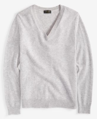 100% Cashmere Petite V-Neck Long-Sleeve Sweater