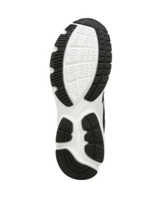 Women's Invoke Lace Up Walking Sneakers