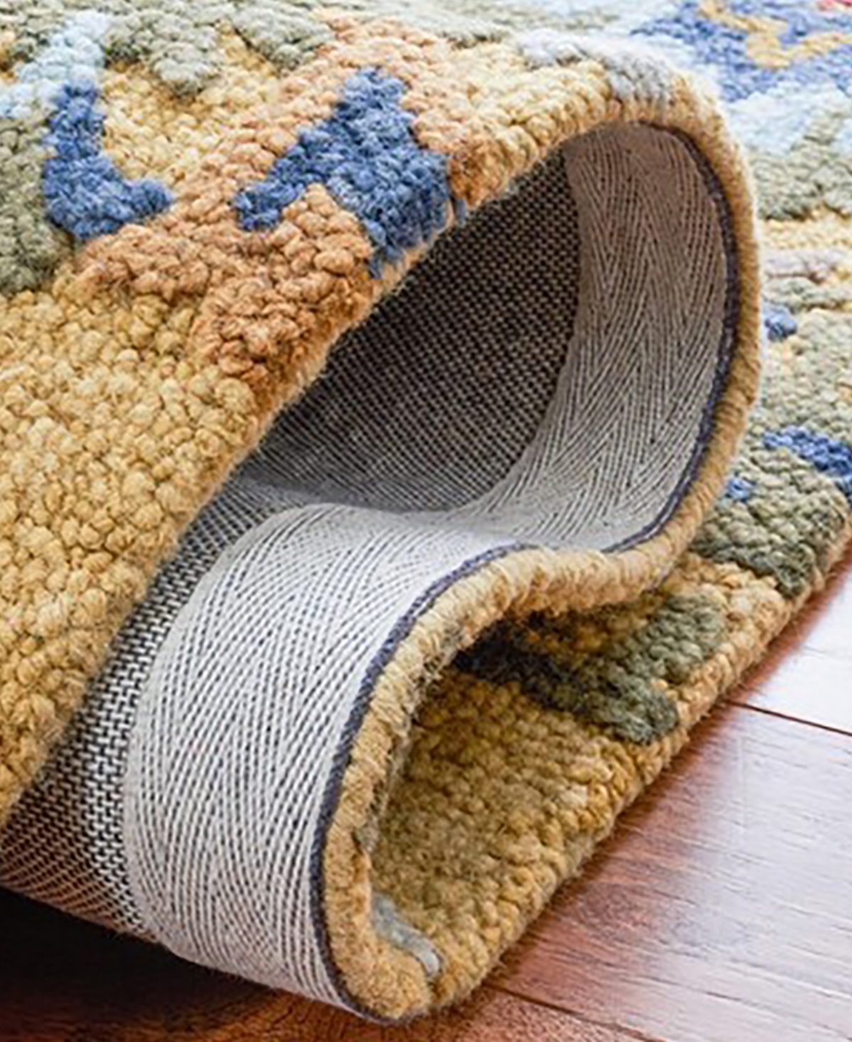 Safavieh Blossom Ii BLM402 4'x6' Area Rug -Multi