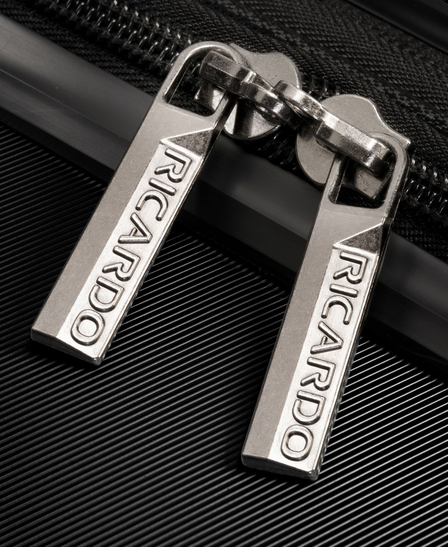 Чемодан Ricardo Orinda Hardside Carry-on Spinner, цвет: Синий — фото 34