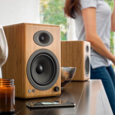 A5+ Classic Powered Bookshelf Speakers - Pair