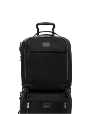 Voyageur Leger Compact Carry-On