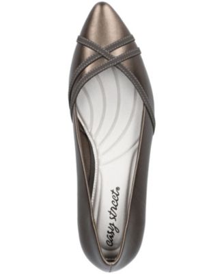 Women's Lotus Block Heel Pumps