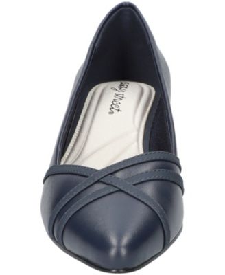 Women's Lotus Block Heel Pumps