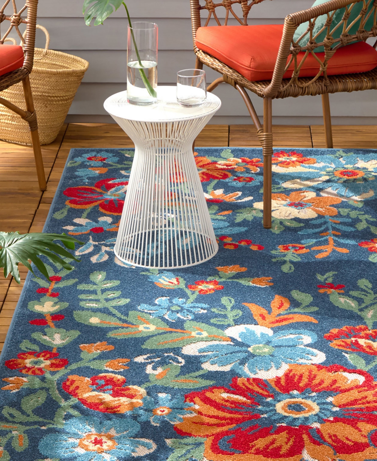 Town & Country Living Hibiscus Bloom Modern Floral 3'11