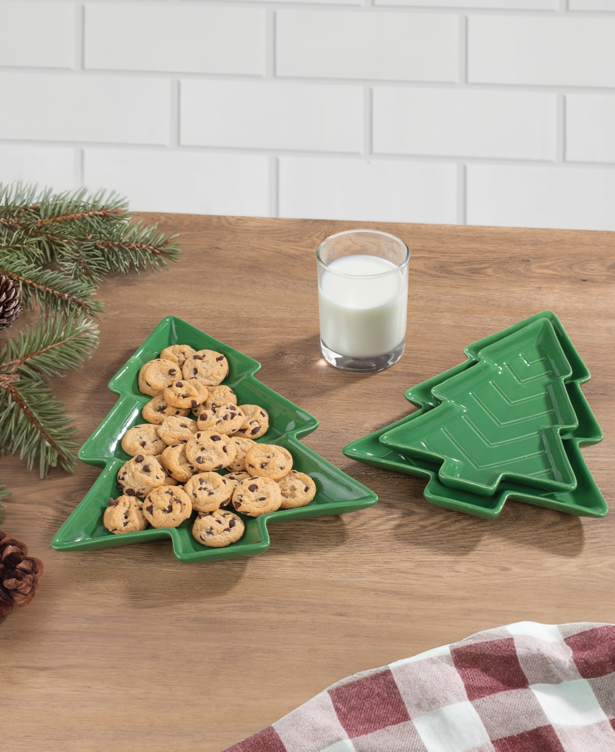 Thirstystone Nested Christmas Tree Stoneware Serve Plates, Set Of 3 In Multi