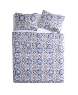 CLOSEOUT! Sea Medallion 3-Piece Quilt Set, Full/Queen