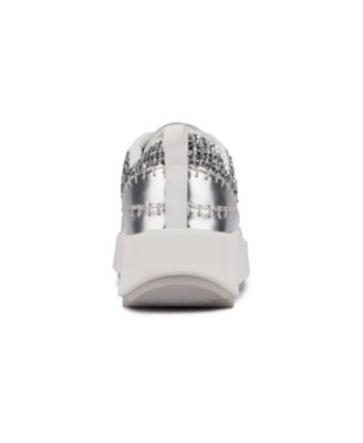 Women's Twyla Low Top Sneakers