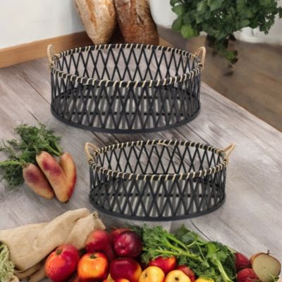 Round Woven Wicker Trays With Rattan Handle Accent (Set of 2)
