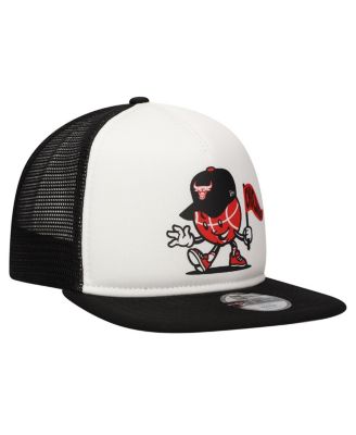 Big Boys and Girls White/Black Chicago Bulls Court Sport Mascot 9FIFTY Snapback Hat