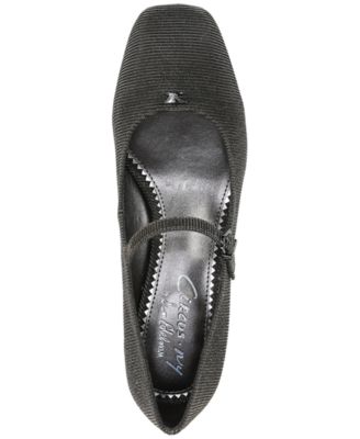 Women's Eloisa Block-Heel Mary Jane Pumps