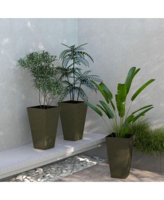 Elegant Stackable Wood-Look Outdoor Planters (Set of 3)