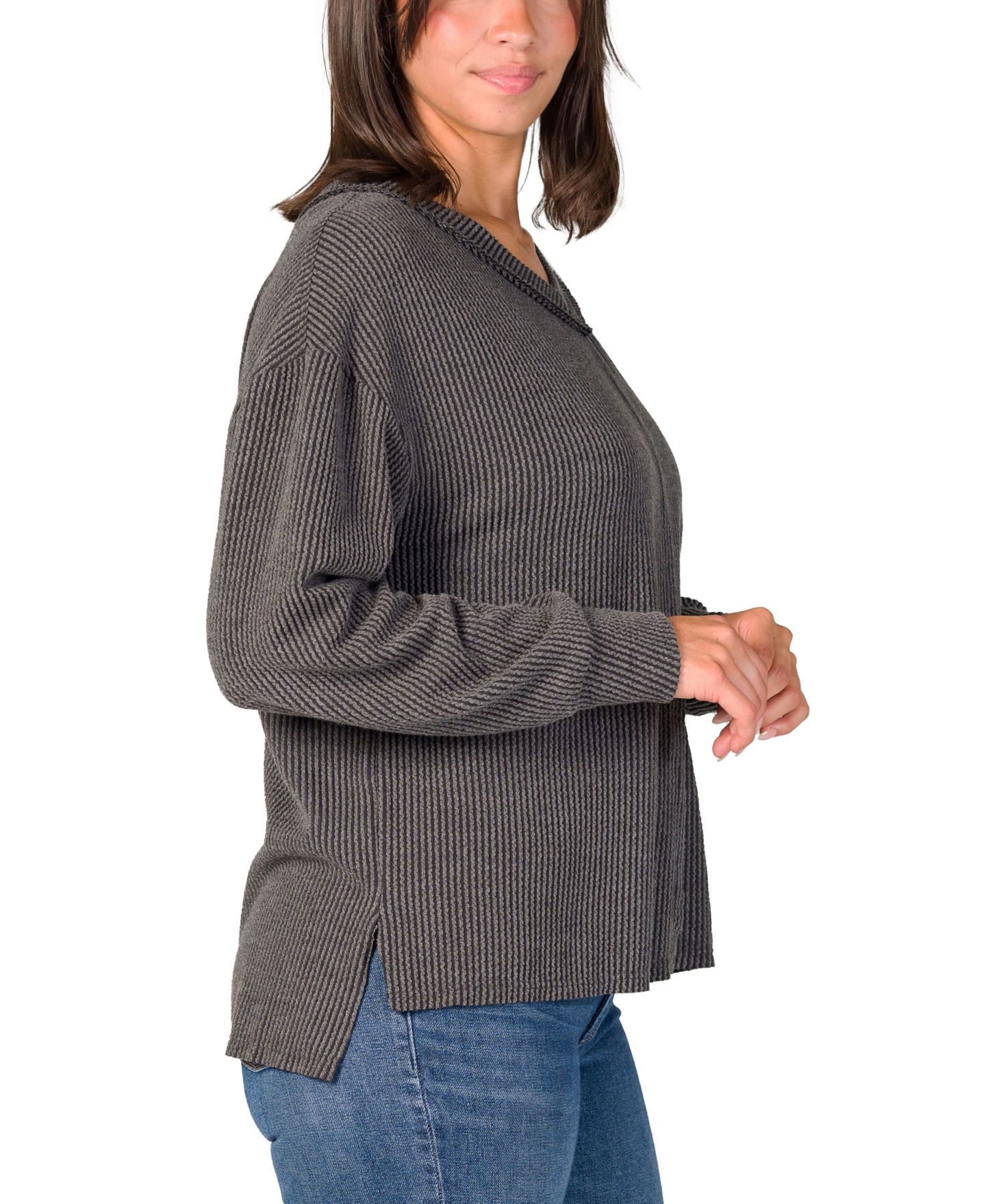 Женский свитер 24seven Comfort Apparel Relaxed Fit Ribbed Knit V Neck Sweater Top, цвет: Чёрный — фото 3
