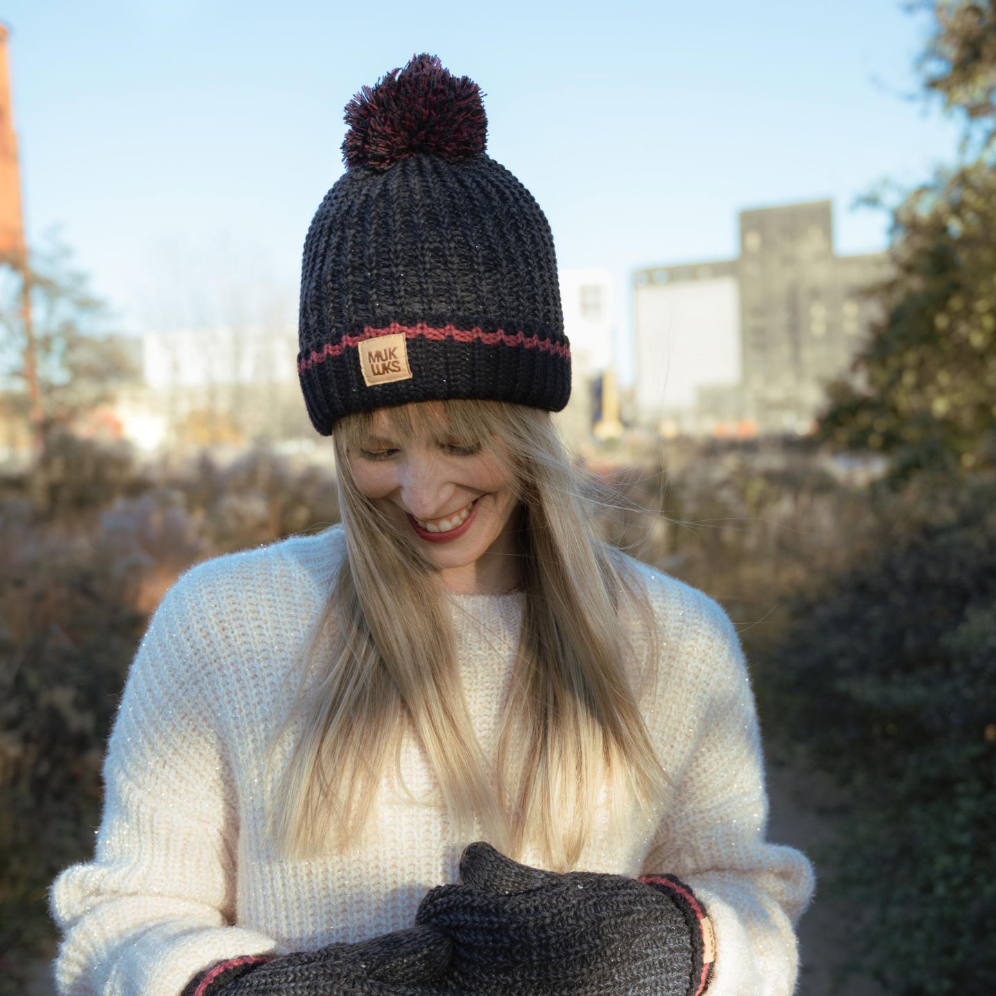 Женский головной убор MUK LUKS Marled Chunky Stitch Hat, цвет: Сапфировый / Сумеречный меланжевый — фото 2