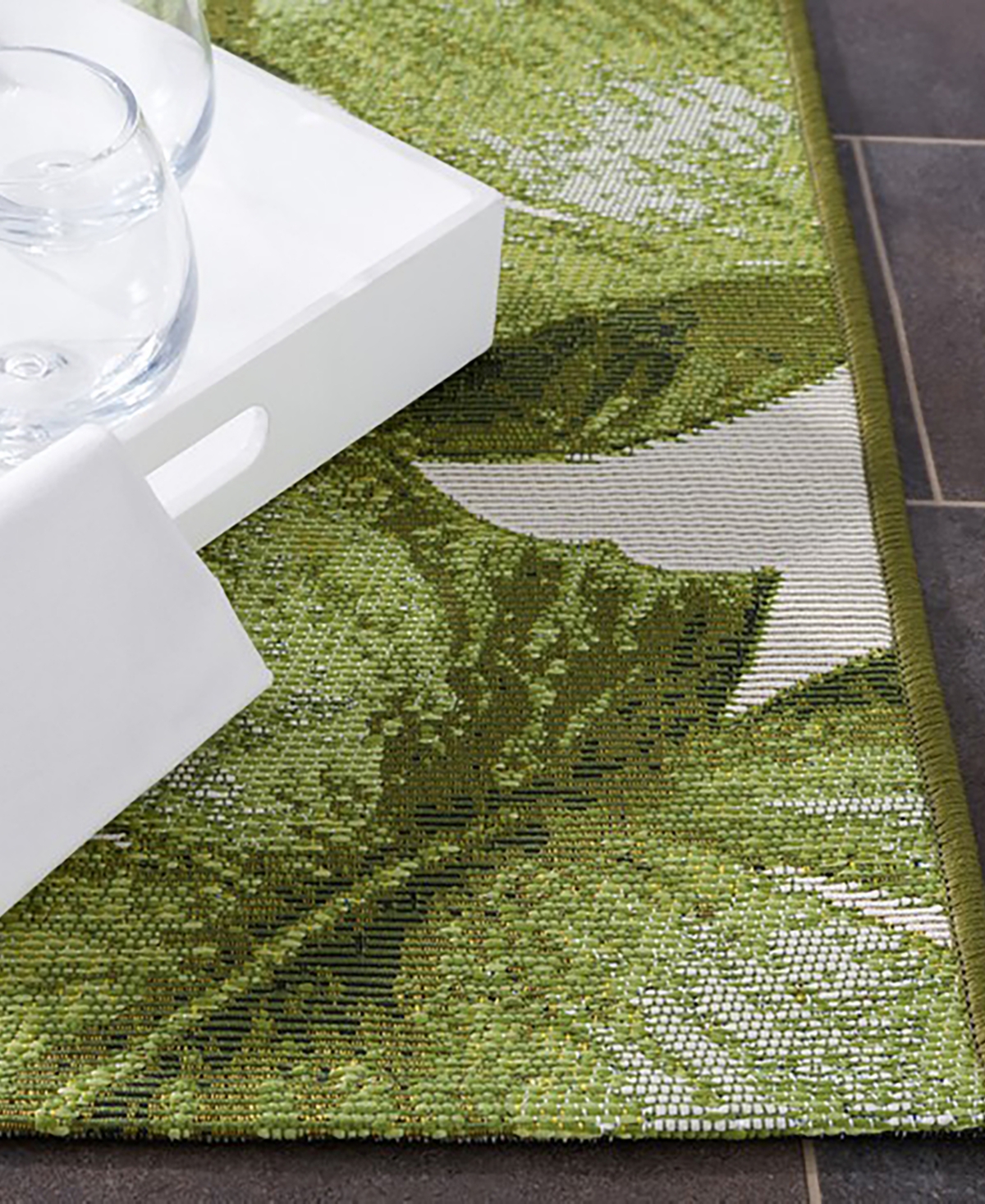 Safavieh Barbados Indoor/Outdoor BAR598A 4'x6' Area Rug -Sage