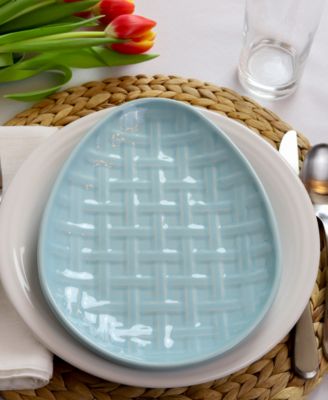 Embossed Egg Plate