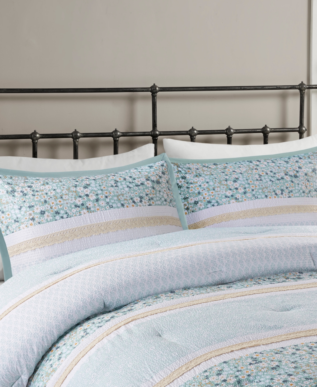 Madison Park Caralie Seersucker 5-Pc. Comforter Set, King/California King