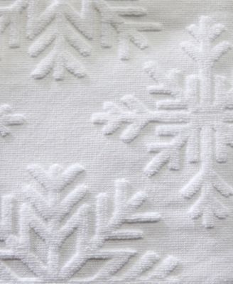 Subtle Snowflake Jacquard Cotton Bath Towel, 25" x 50"