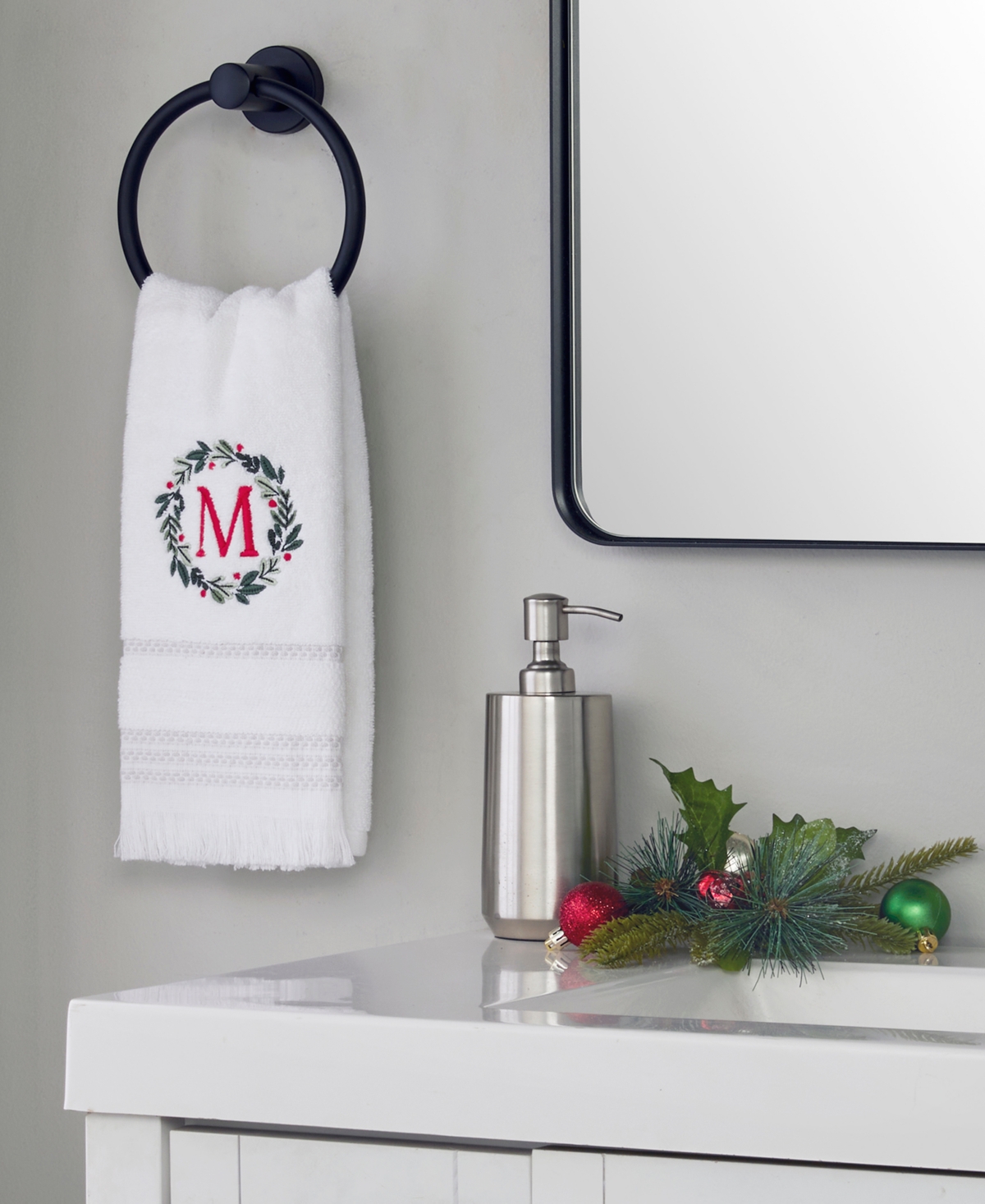 Skl Home Wreath Monogram Cotton Hand Towel, 16" X 26" In White