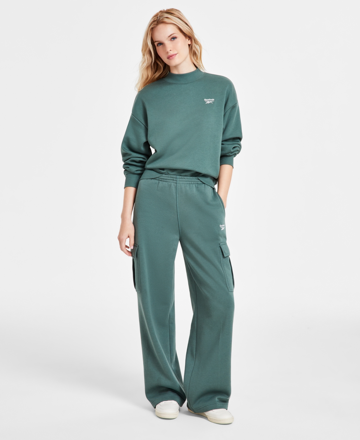 Reebok Womens Fleece Crewneck Sweatshirt Cargo Fleece Sweatpants In Black