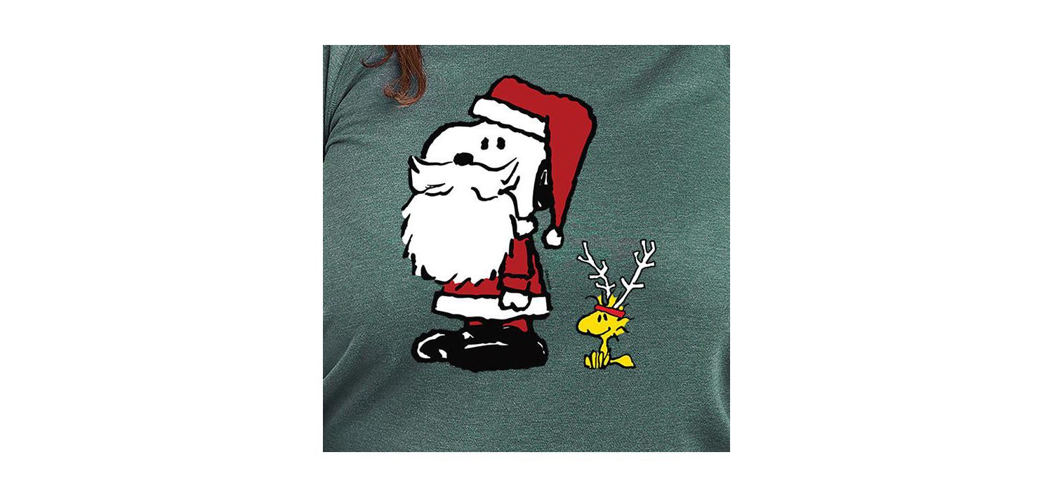Plus Size Peanuts Christmas Graphic Pullover T-shirt