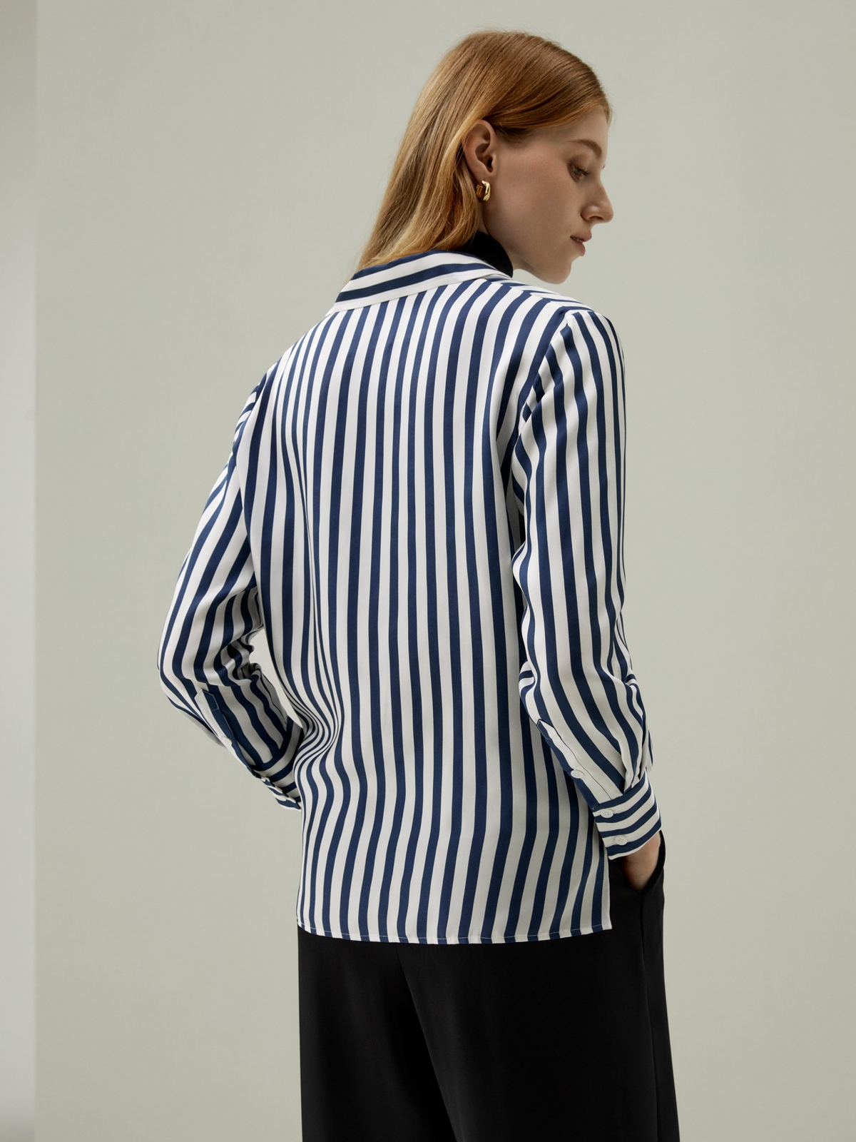Lilysilk Women's The Amalfi Stripe Silk Shirt - Blue-white pinstripes