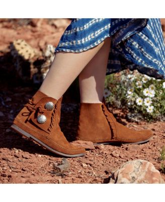 Women's Two Button Boot