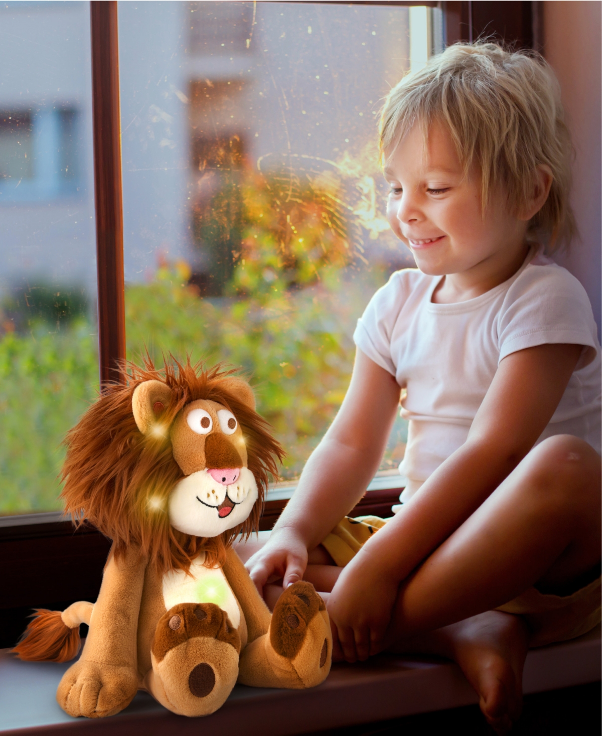 Geoffrey's Toy Box Led Light-up Plush Lion In No Color