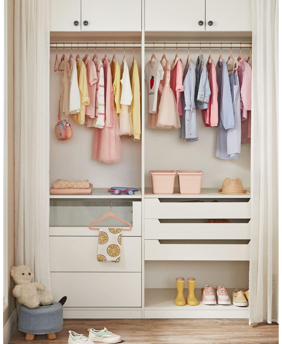 Slickblue Hangers for Closet with Hooks, Premium Velvet Hangers, Non-Slip Hangers, Pieces