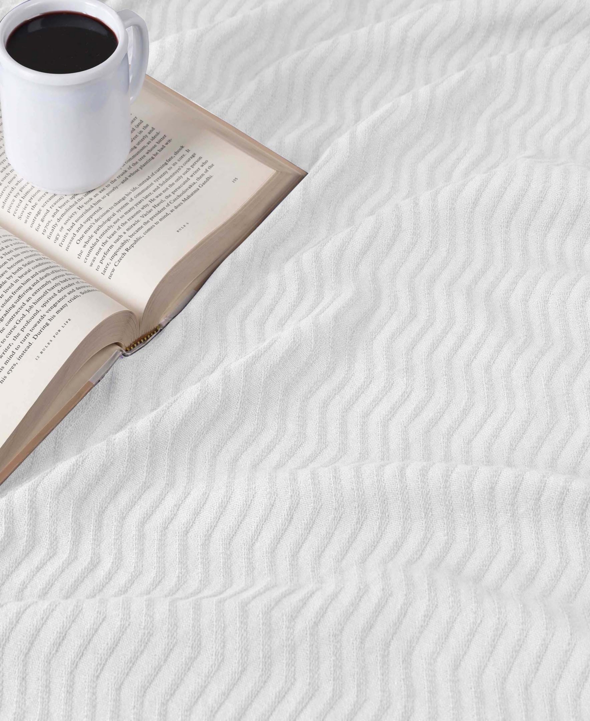 Superior Clara Cotton Textured Striped Lightweight Woven Blanket, California King In White