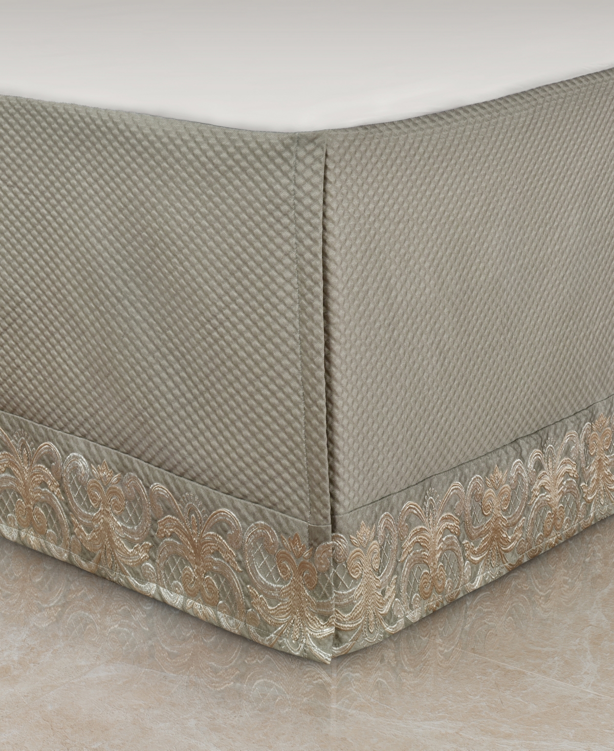 J Queen New York Piazza 4-pc. Comforter Set, Queen In Sage