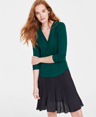 On 34th - Women's V-Neck Waffle-Knit Top