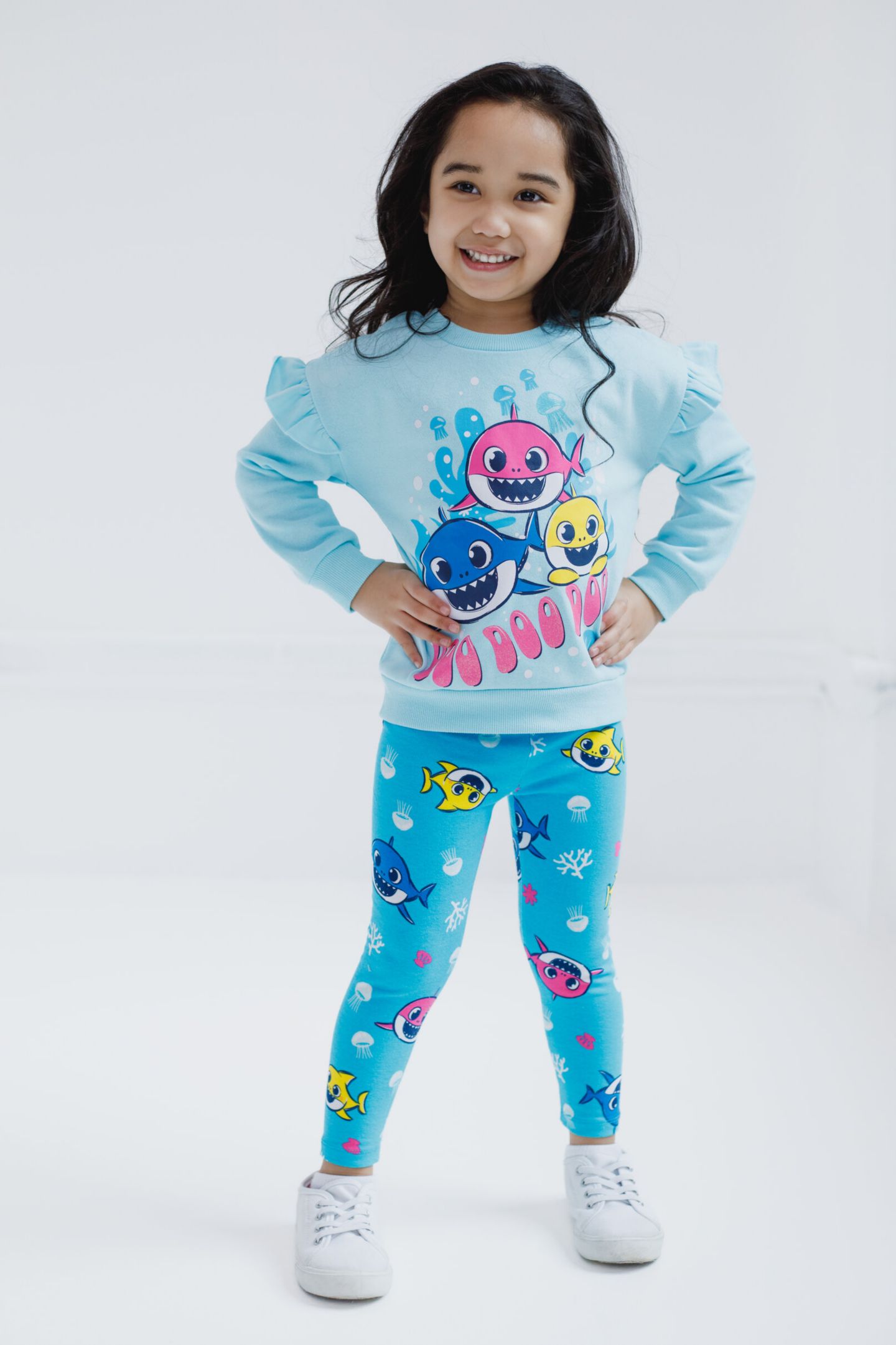 Комплекты Baby Shark Pinkfong Shark Pullover Fleece Sweatshirt and Pants Outfit Set для девочек-малышей, цвет: Бирюзовый — фото 2