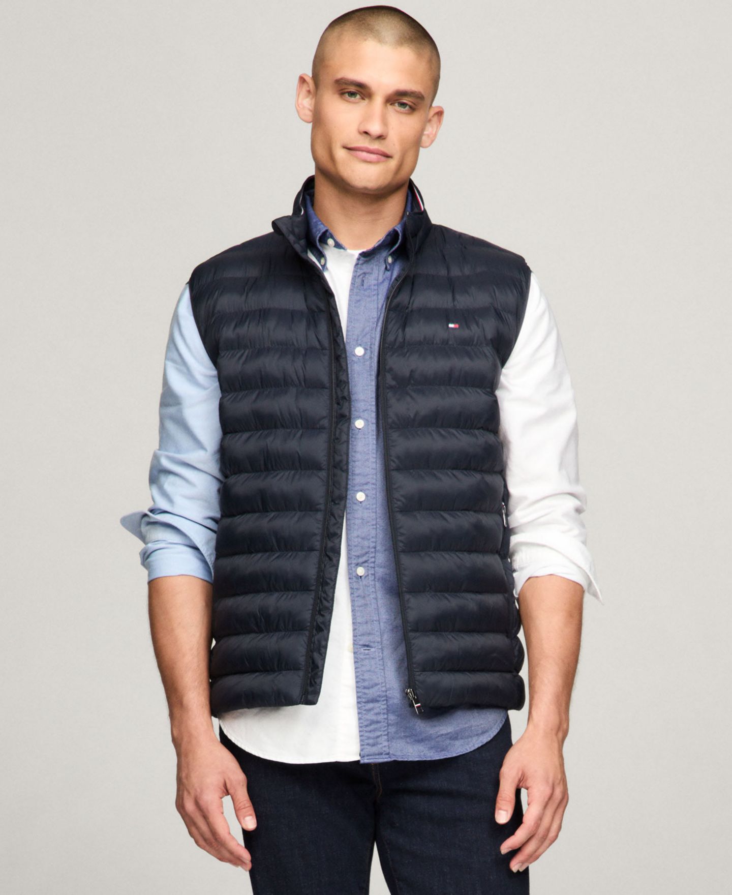 Мужской жилет Tommy Hilfiger Packable Vest, цвет: Пустынный небесно-голубой — фото 1